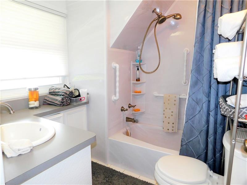 614 Ridgeway Street Greensburg, PA 15601 - Photo 12 of 23 Gallery Image 12