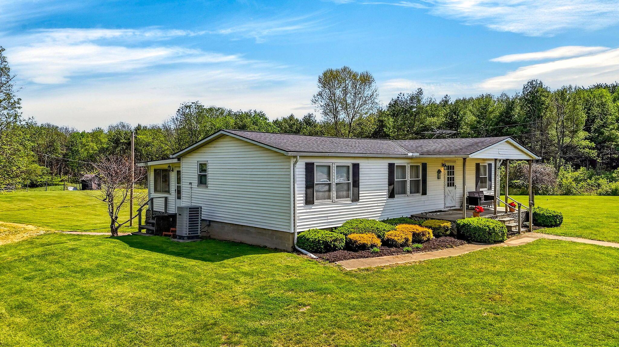 21240 River Road Circleville, OH 43113 - Photo 4 of 77