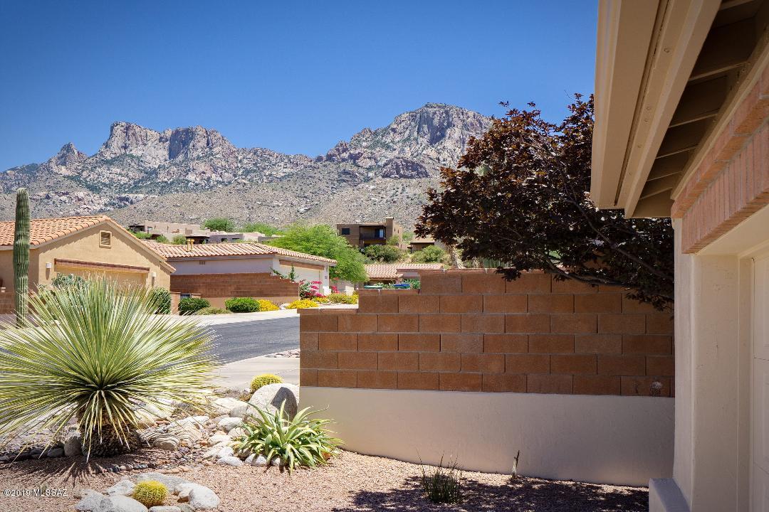 1493 East Tascal Loop Tucson, AZ 85737 - Photo 1 of 20