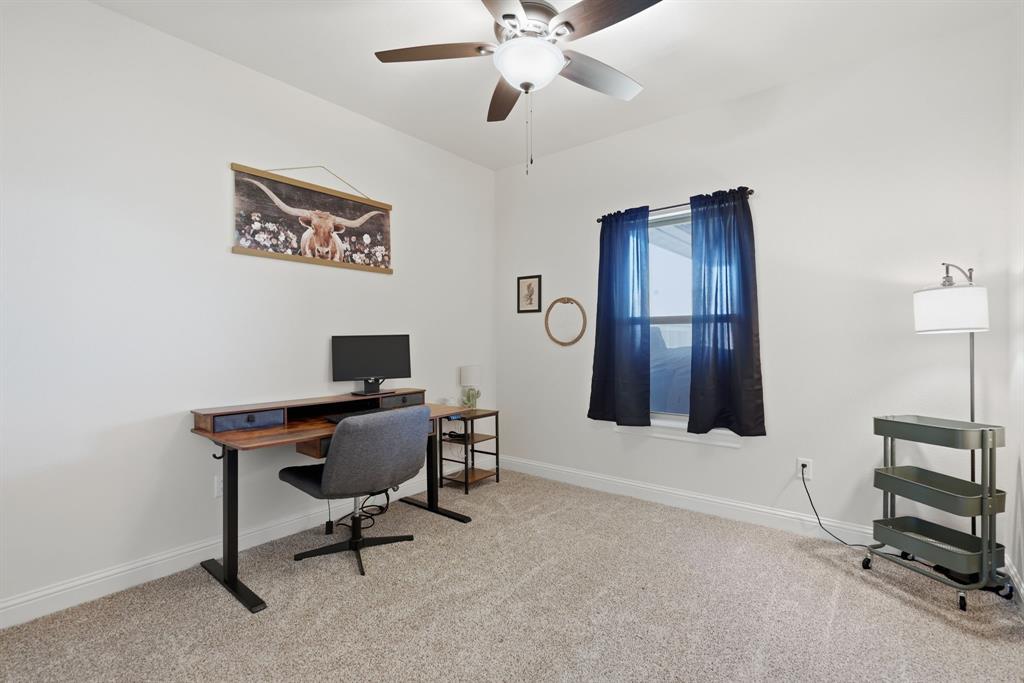 3302 Shelby Road Abilene, TX 79606 - Photo 20 of 29 a workspace with a window