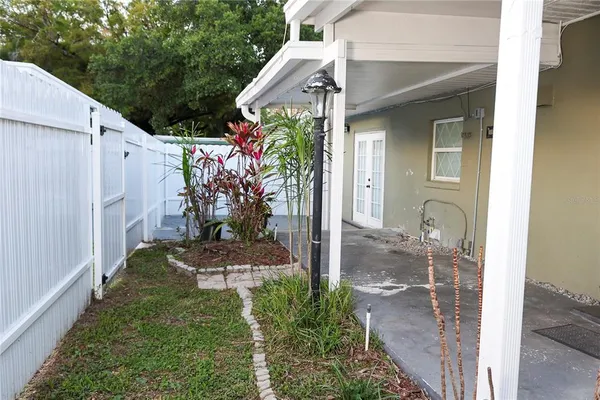 $2,650 | 16204 Tampa Street, Lutz, FL 33548