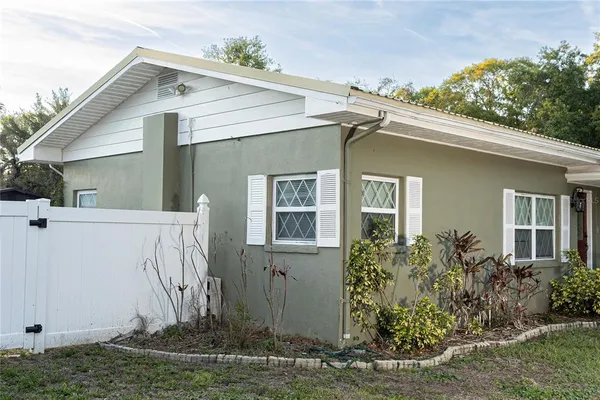 $2,650 | 16204 Tampa Street, Lutz, FL 33548