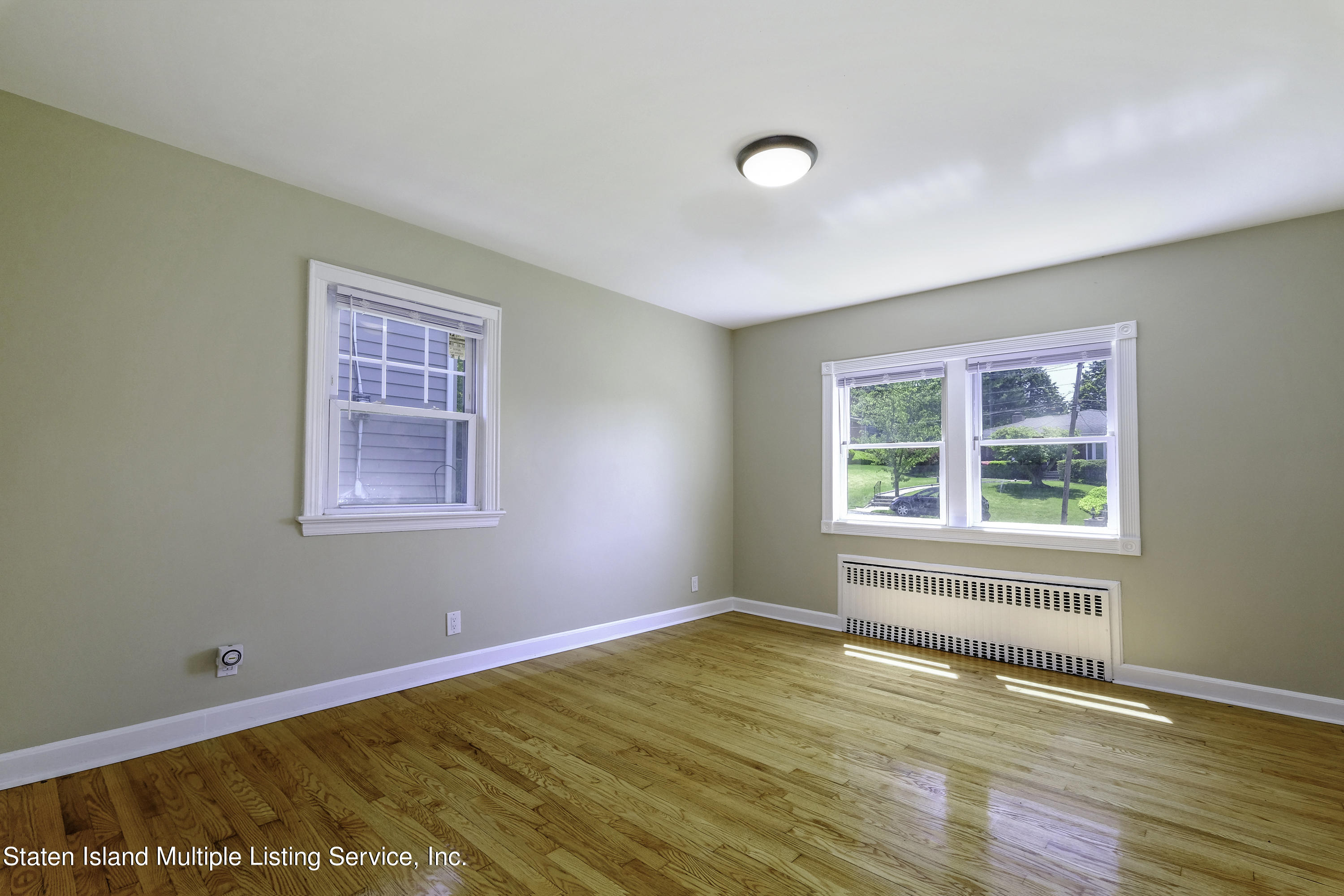 21 Lakeland Road Staten Island, NY 10314 - Photo 6 of 22 ' 21 Lakeland Rd Staten Island, NY 10314