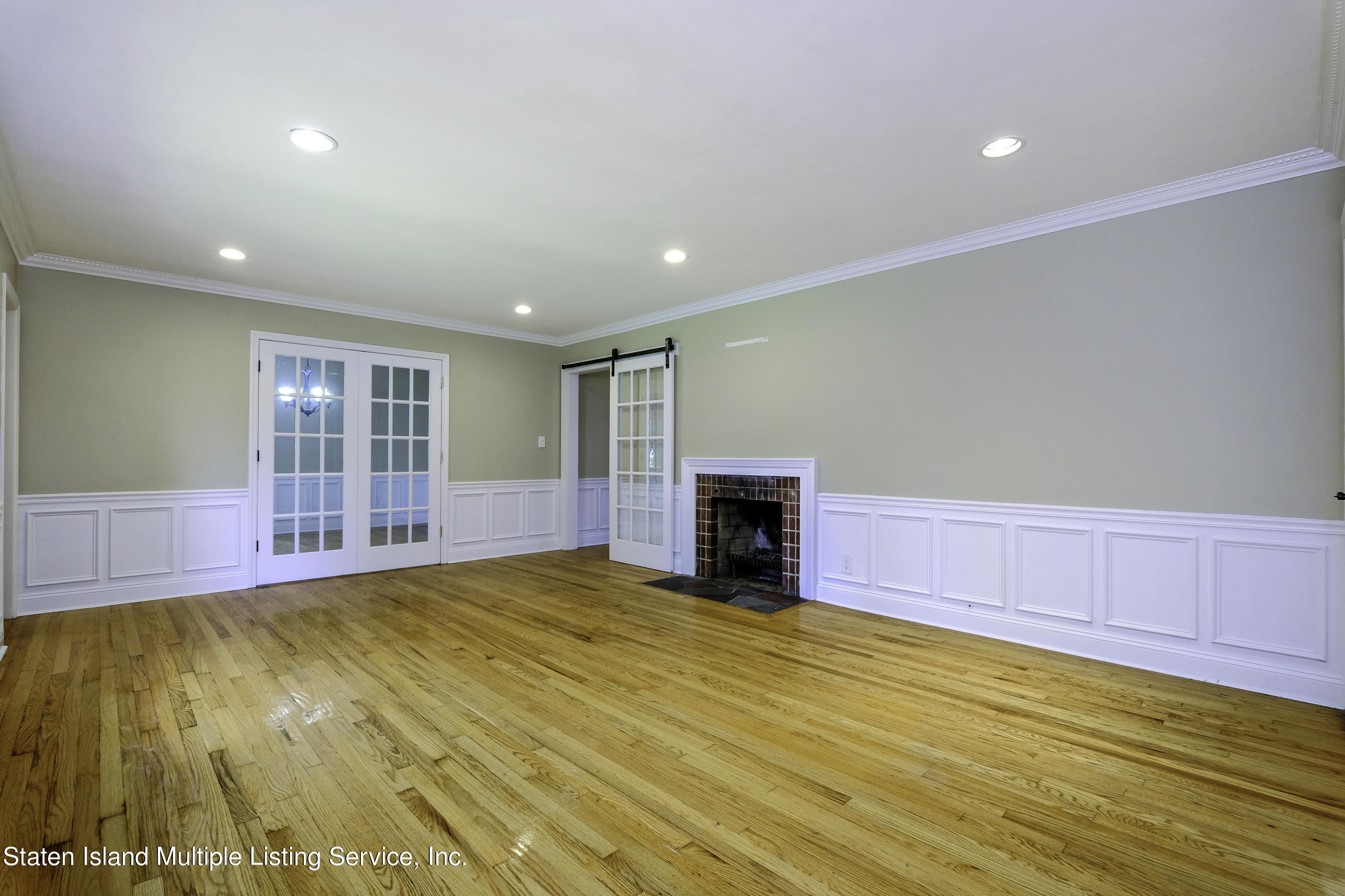 21 Lakeland Road Staten Island, NY 10314 - Photo 8 of 22 ' 21 Lakeland Rd Staten Island, NY 10314