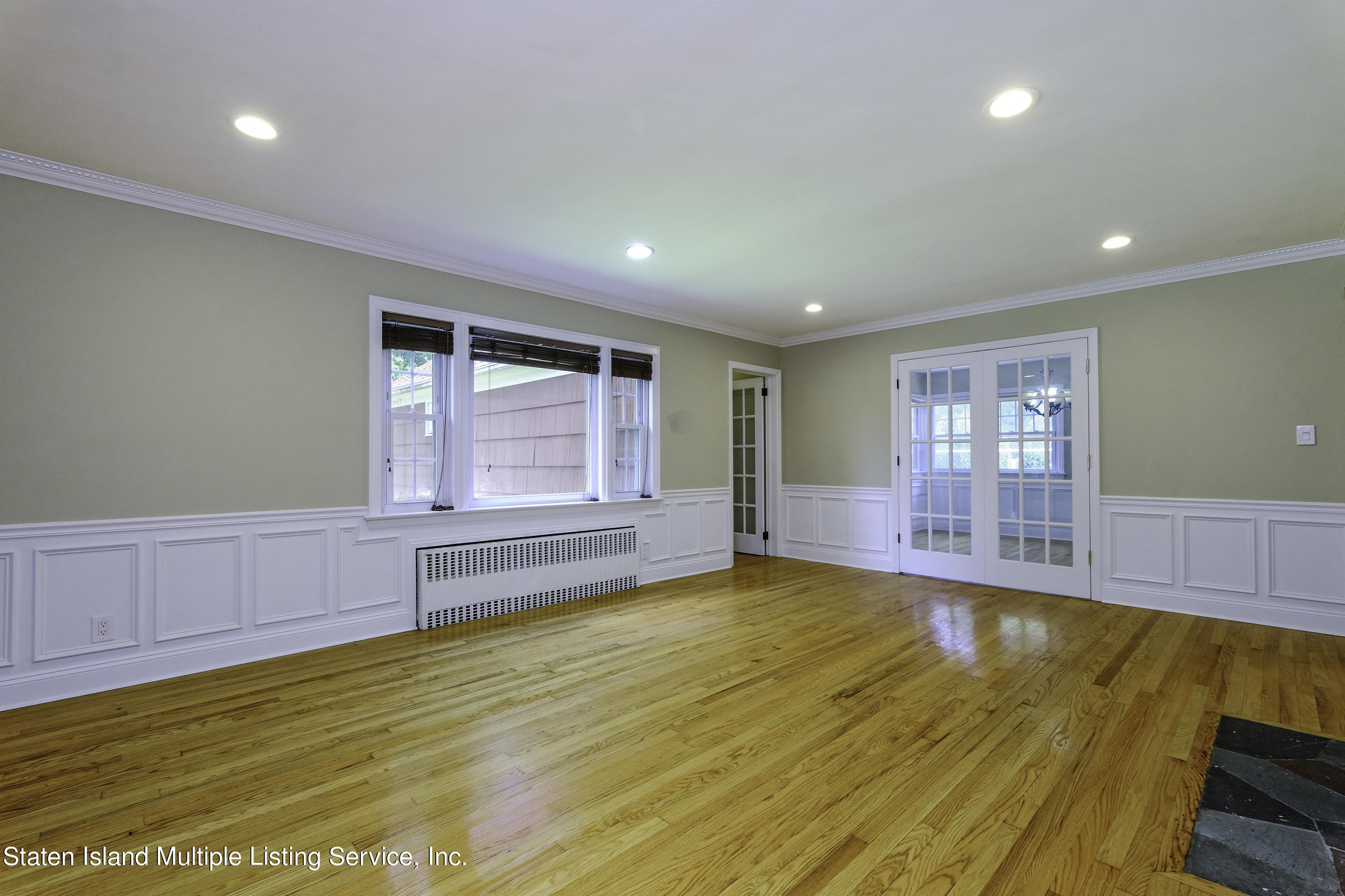 21 Lakeland Road Staten Island, NY 10314 - Photo 10 of 22 ' 21 Lakeland Rd Staten Island, NY 10314