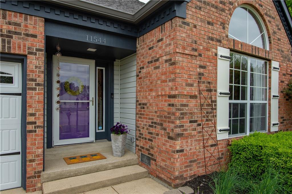 11544 Raleigh Lane Fishers, IN 46038 - Photo 3 of 30 Gallery Image 3