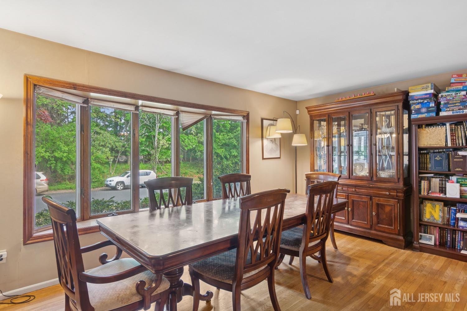13 Edgemount Road Edison, NJ 08817 - Photo 8 of 24 Gallery Image 8