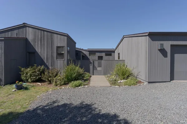 $1,600,000 | 41569 Hatch Way, The Sea Ranch, CA 95497