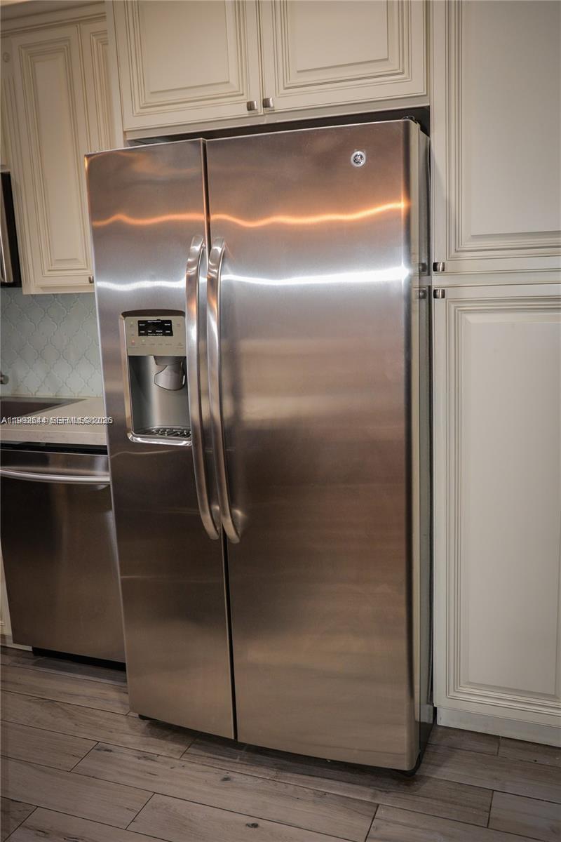 7849 Southwest 103rd Place Miami, FL 33173 - Photo 13 of 64