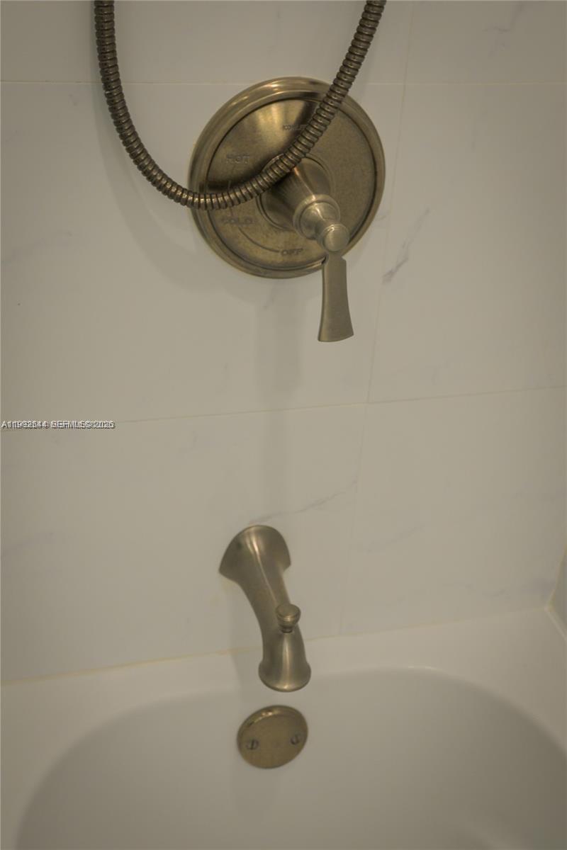 7849 Southwest 103rd Place Miami, FL 33173 - Photo 34 of 64