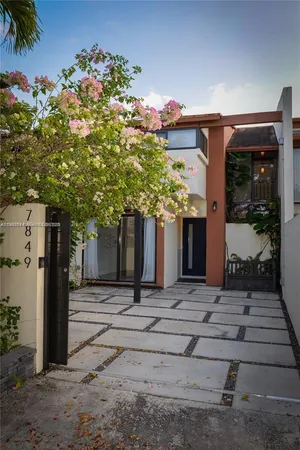 $3,600 | 7849 Southwest 103rd Place, Miami, FL 33173