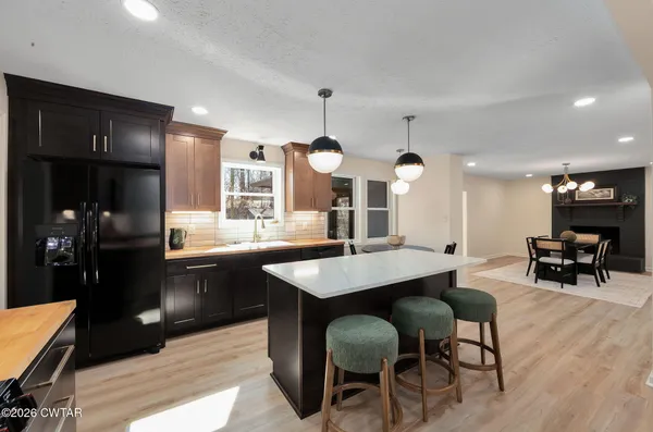 $449,900 | 124 Moorewood Drive, Jackson, TN 38305