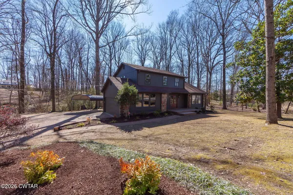 $449,900 | 124 Moorewood Drive, Jackson, TN 38305