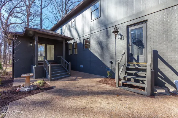$449,900 | 124 Moorewood Drive, Jackson, TN 38305