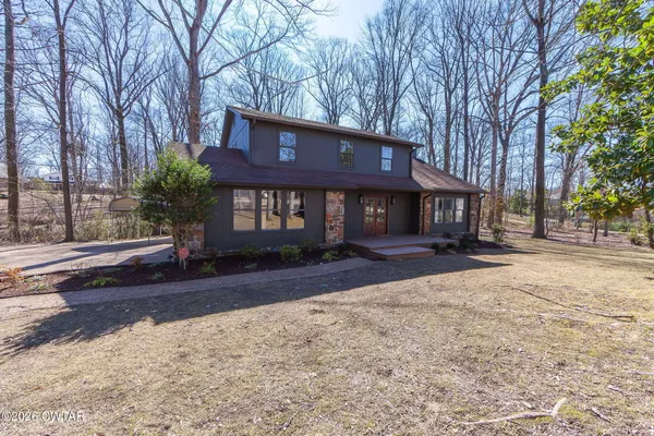 $449,900 | 124 Moorewood Drive, Jackson, TN 38305