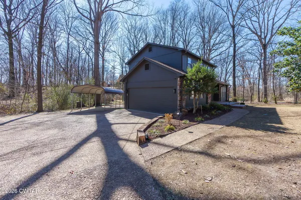 $449,900 | 124 Moorewood Drive, Jackson, TN 38305