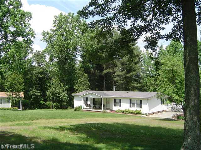 5936 Austin Little Mountain Road Ronda, NC 28670 - Photo 1 of 16 Exterior Front.