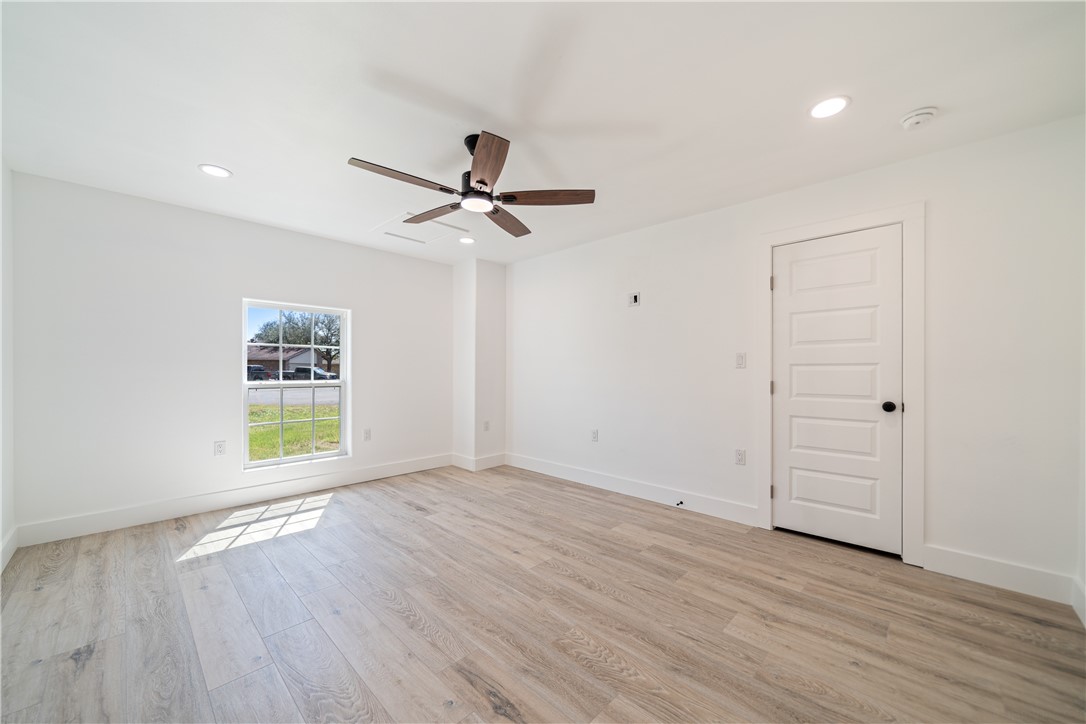 7006 Tree Top Place Corpus Christi, TX 78413 - Photo 18 of 36