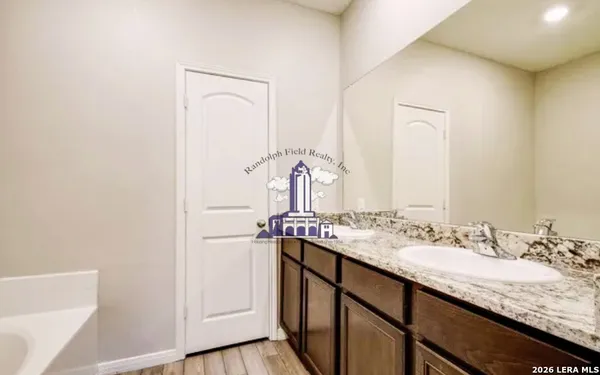 $1,895 | 9330 Bennett Forest, Converse, TX 78109