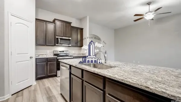 $1,895 | 9330 Bennett Forest, Converse, TX 78109