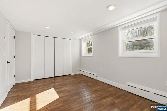 $2,700 | 202 Knox Avenue, Unit 1, Cliffside Park, NJ 07010