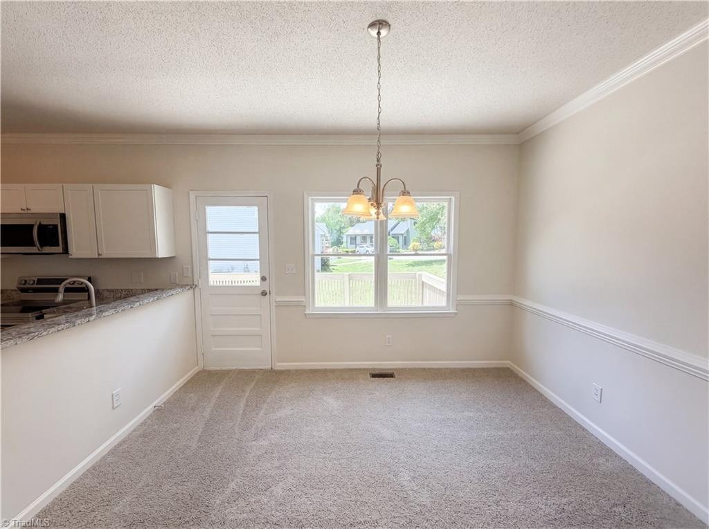 3719 Harrington Point High Point, NC 27265 - Photo 6 of 17
