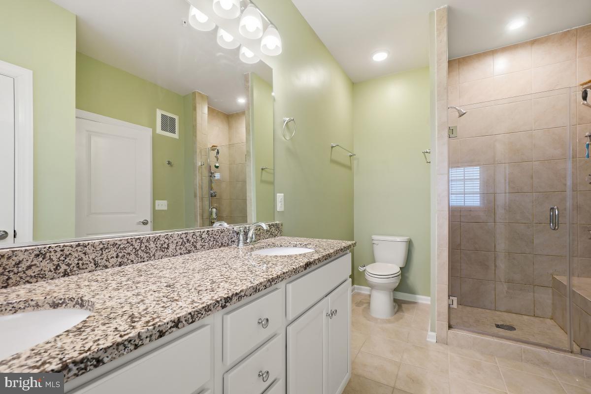 23517 Public House Road, Unit H Clarksburg, MD 20871 - Photo 34 of 49 Primary Bathroom