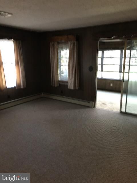 212 Deep Shore Road Denton, MD 21629 - Photo 11 of 20 Family Room
