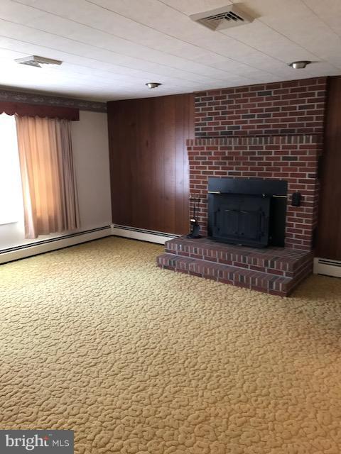212 Deep Shore Road Denton, MD 21629 - Photo 6 of 20 Living Room