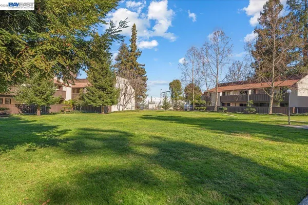 $2,850 | 999 Evelyn Terrace West, Unit 95, Sunnyvale, CA 94086