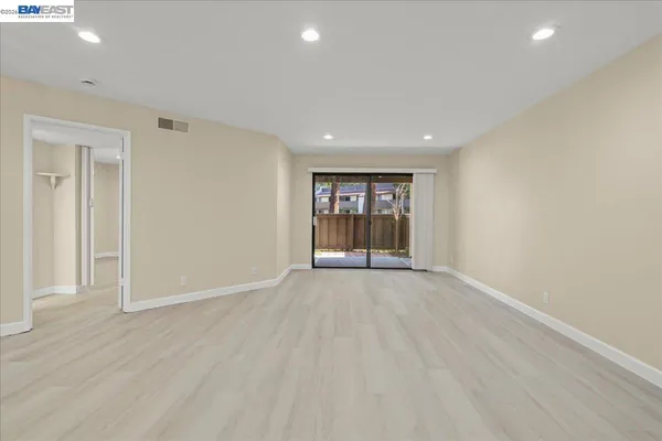 $2,850 | 999 Evelyn Terrace West, Unit 95, Sunnyvale, CA 94086