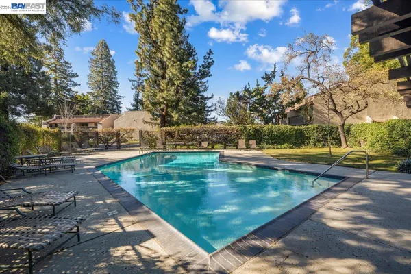 $2,850 | 999 Evelyn Terrace West, Unit 95, Sunnyvale, CA 94086