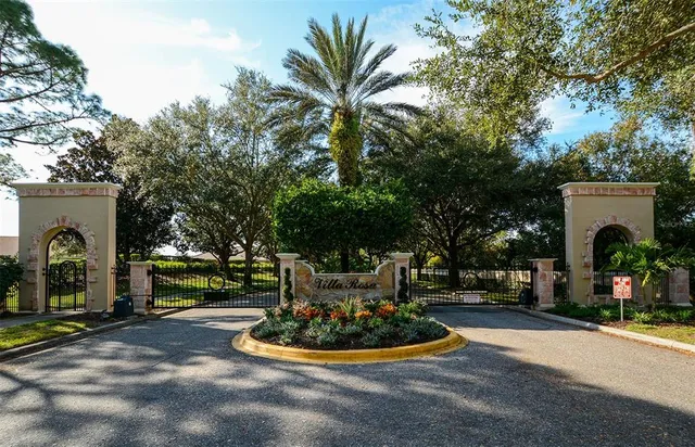 $525,000 | 4220 Miriana Way, Sarasota, FL 34233