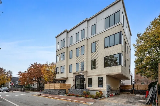$1,649,000 | 300 Franklin Street, Unit 1, Cambridge, MA 02139