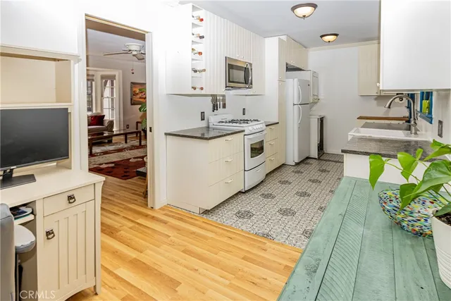 $899,000 | 641 Canyon Drive, Glendale, CA 91206