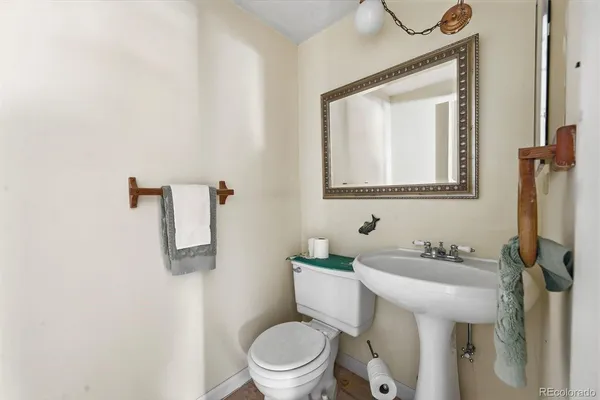 $430,000 | 6222 West 70th Avenue, Arvada, CO 80003