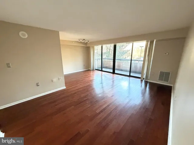 $2,500 | 2230 George C Marshall Drive, Unit 227, Falls Church, VA 22043