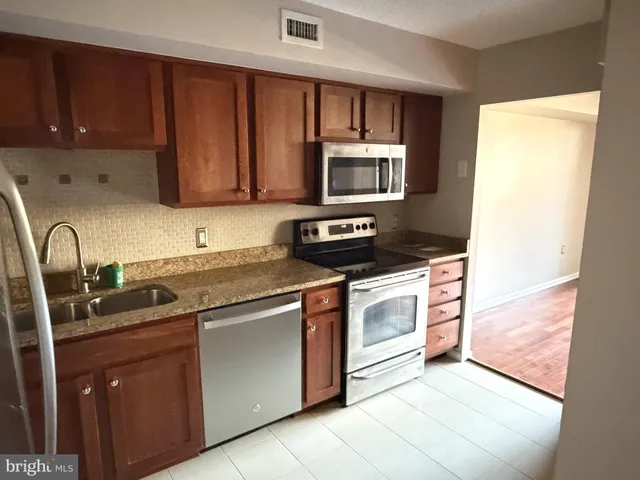 $2,500 | 2230 George C Marshall Drive, Unit 227, Falls Church, VA 22043