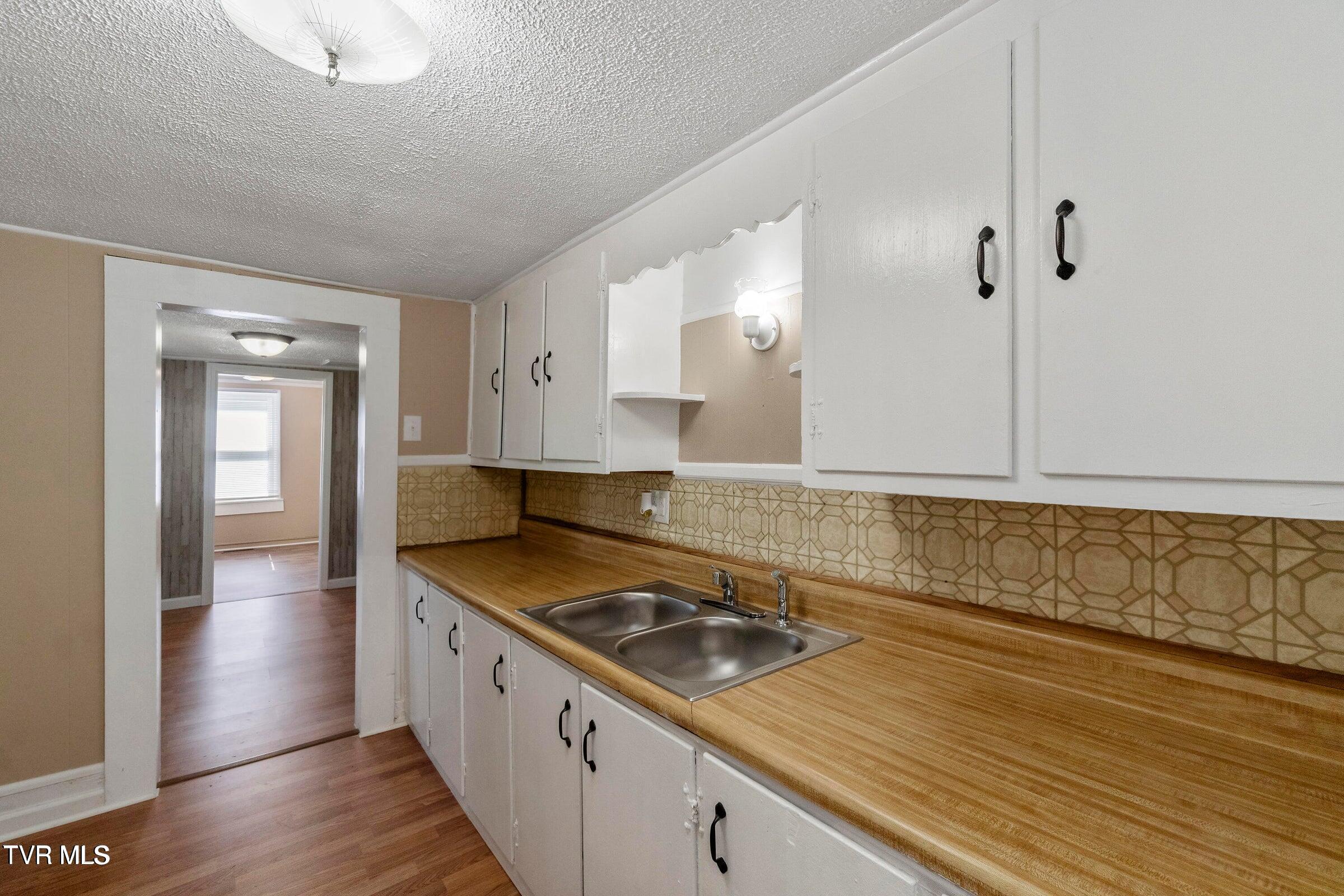 312 North Highland Avenue Greeneville, TN 37745 - Photo 12 of 25 12