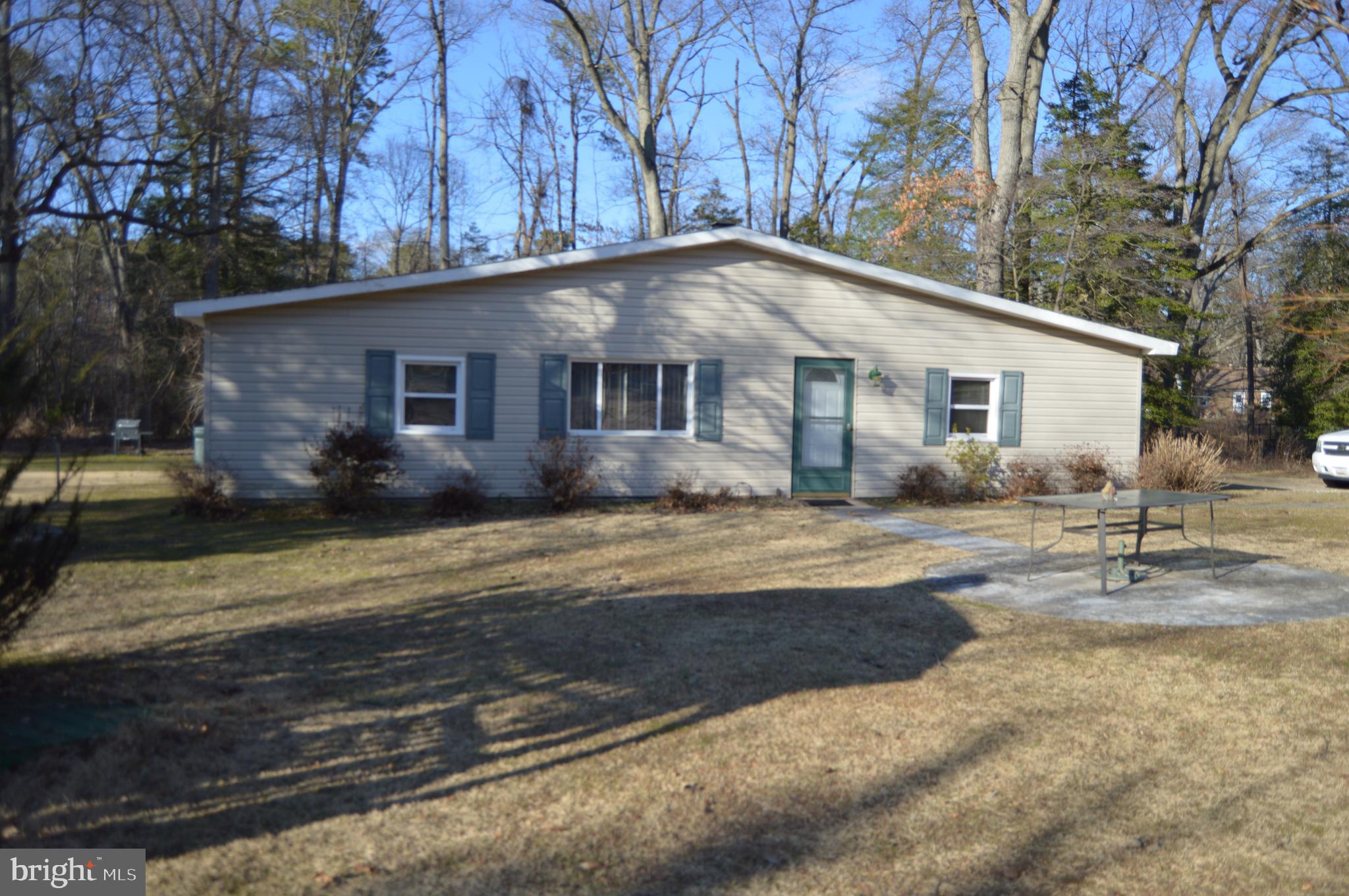 830 Swift Road Pasadena, MD 21122 - Photo 2 of 37 Large Rancher w/round patio in front