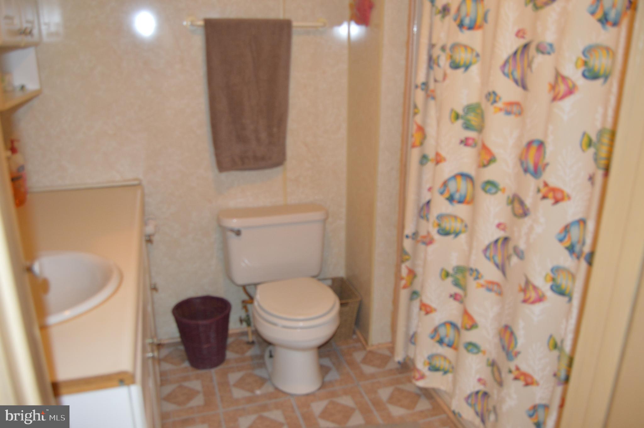 830 Swift Road Pasadena, MD 21122 - Photo 17 of 37 Bathroom
