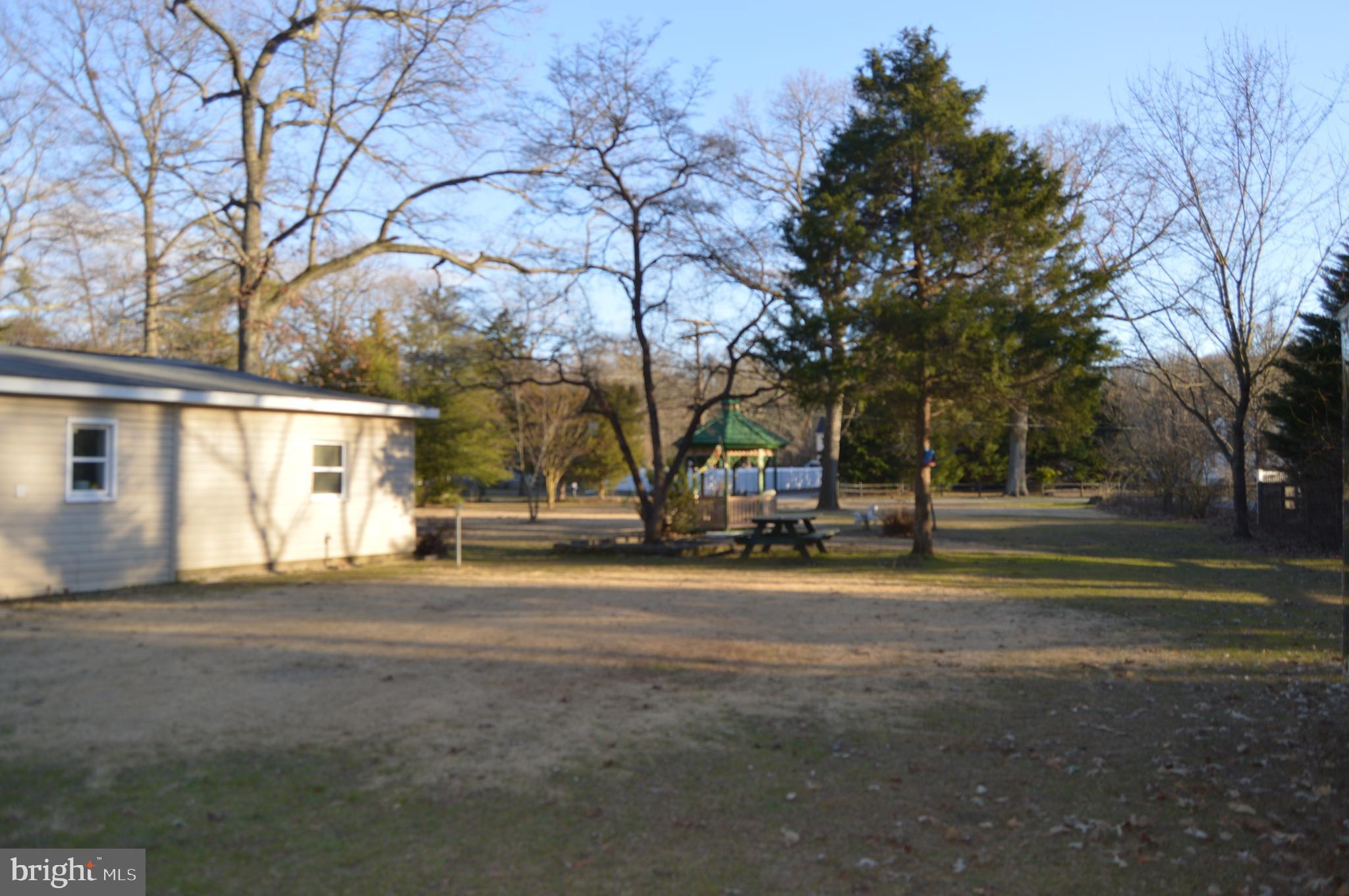 830 Swift Road Pasadena, MD 21122 - Photo 36 of 37 SIde Yard