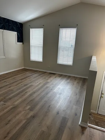 $239,000 | 1121 Symphony Drive, Aurora, IL 60504