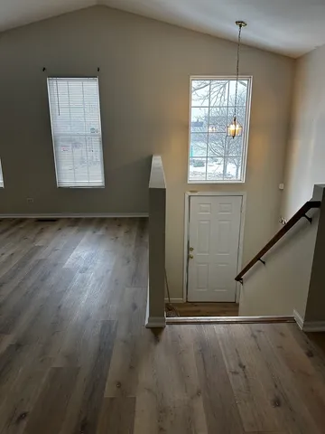 $239,000 | 1121 Symphony Drive, Aurora, IL 60504