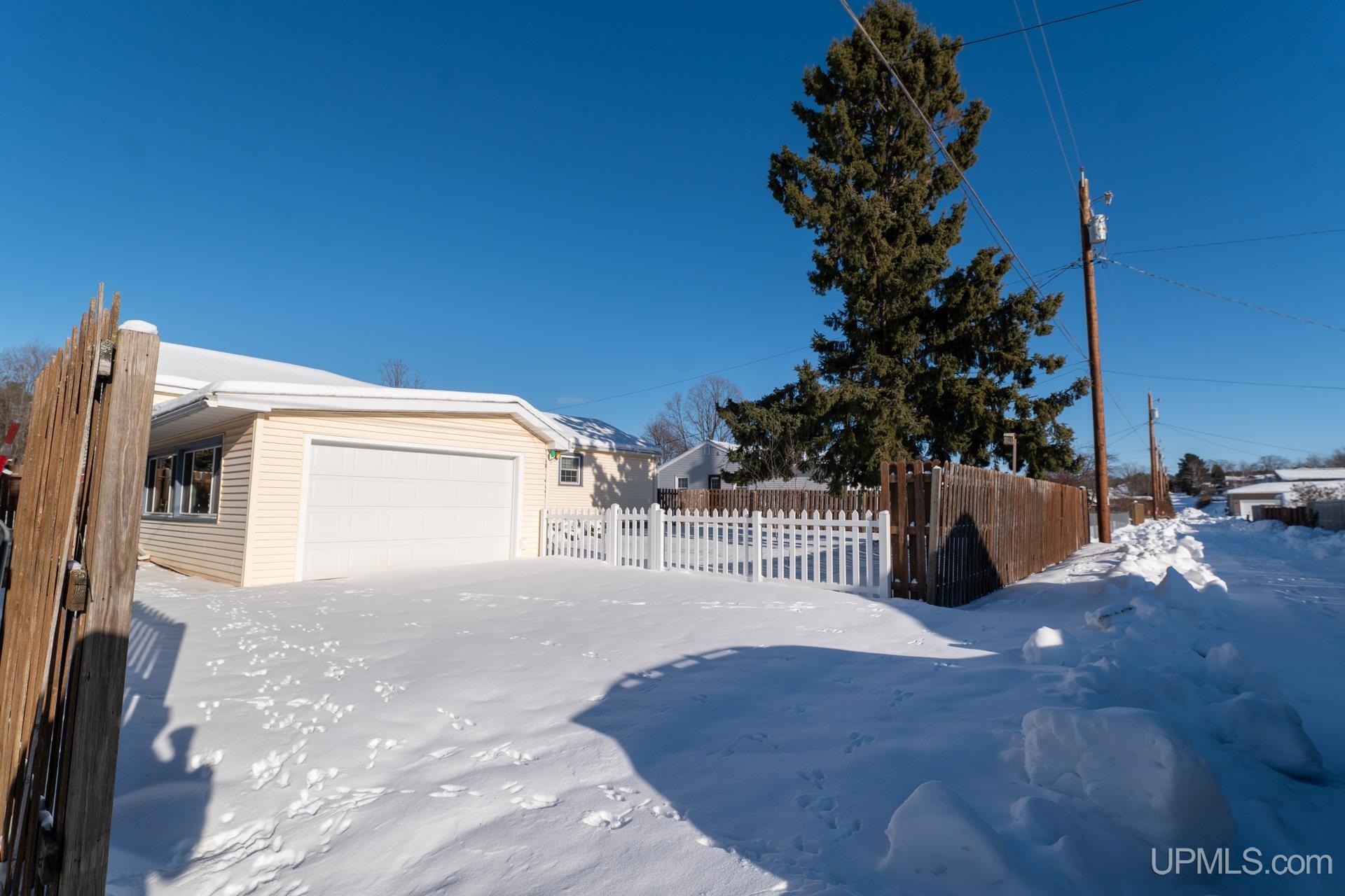 548 Poplar Street Ishpeming, MI 49849 - Photo 13 of 53 Gallery Image 13