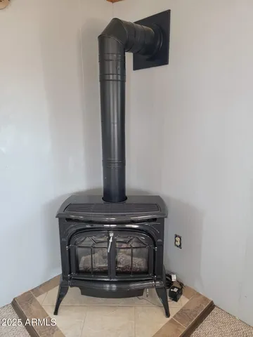 a view of utility room