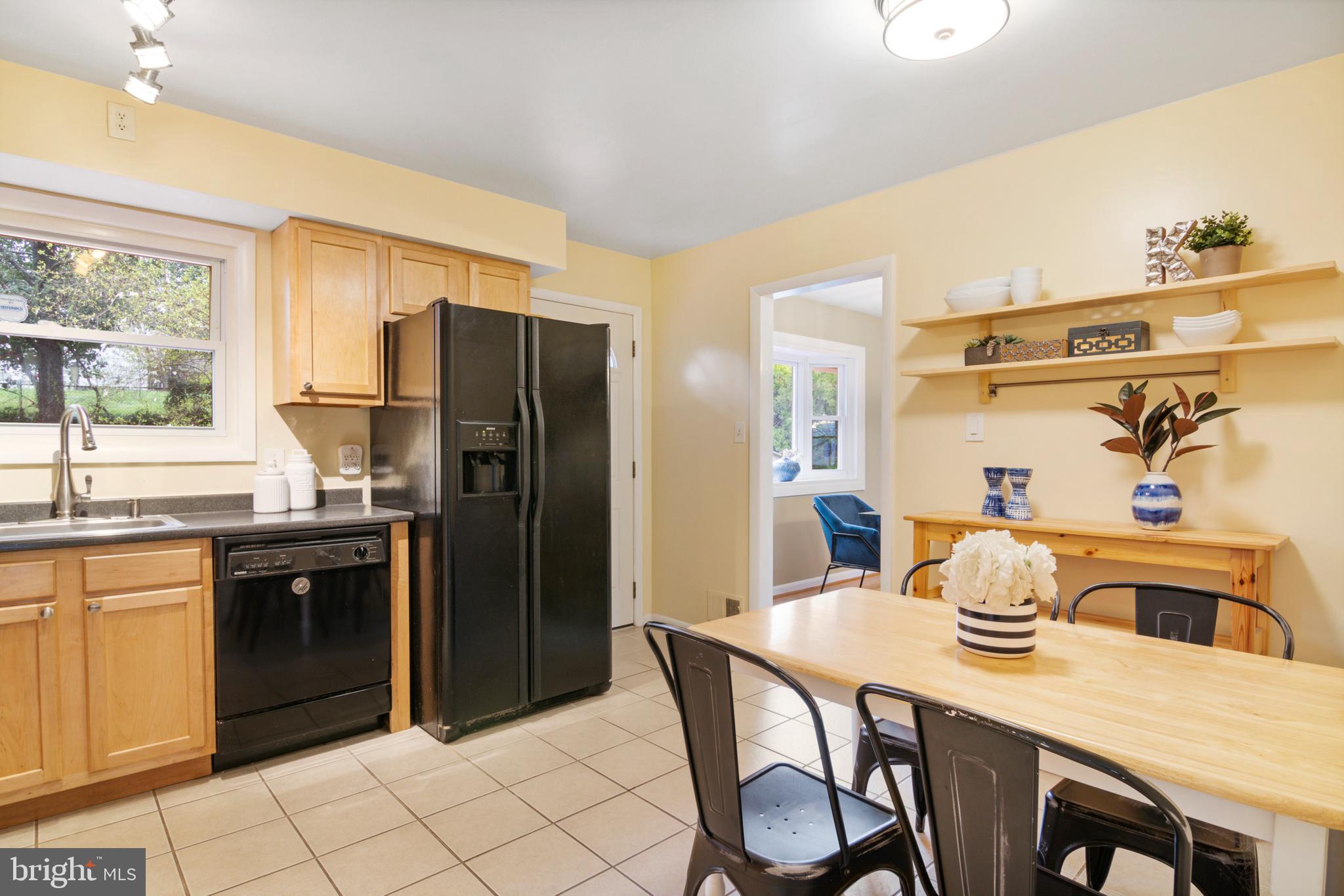 5409 Manorfield Road Rockville, MD 20853 - Photo 13 of 51 Kitchen (upper level)