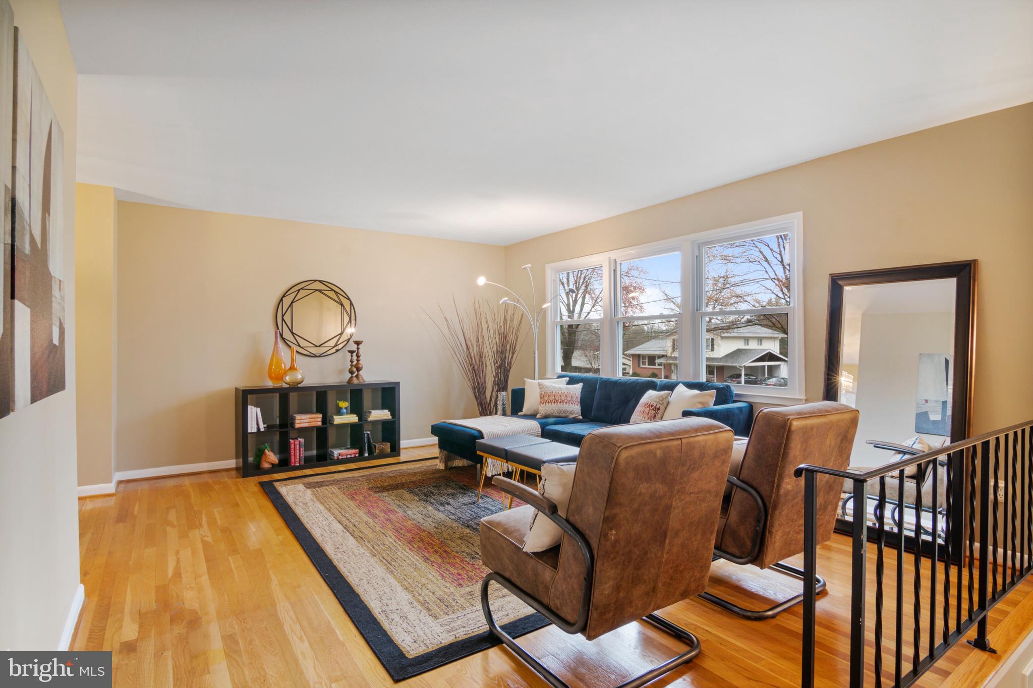 5409 Manorfield Road Rockville, MD 20853 - Photo 15 of 51 Upper level living area