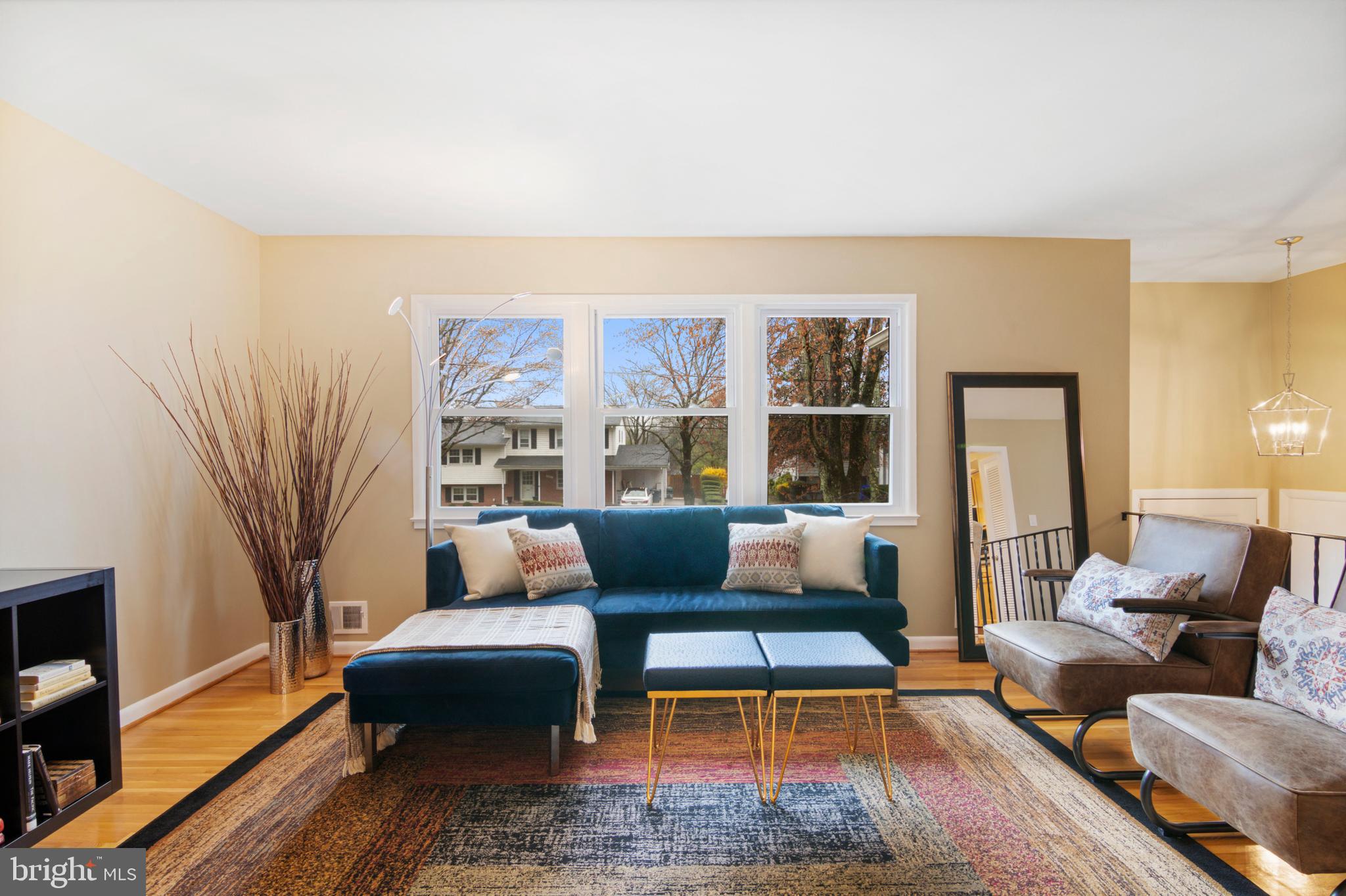 5409 Manorfield Road Rockville, MD 20853 - Photo 16 of 51 Upper level living area