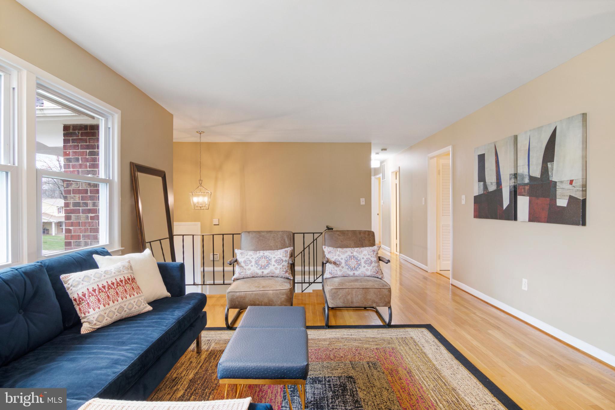 5409 Manorfield Road Rockville, MD 20853 - Photo 17 of 51 Upper level living area